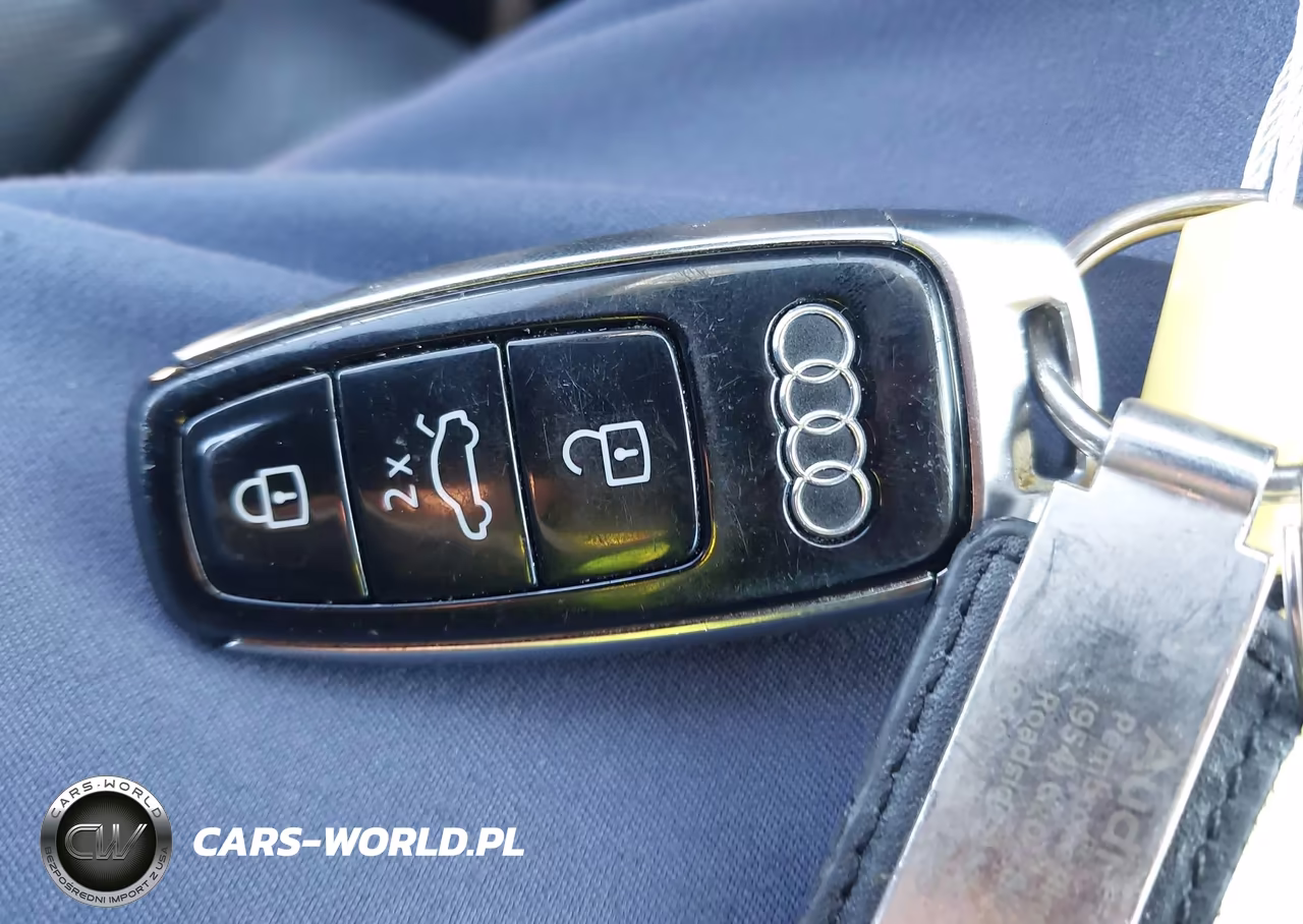 2019 Audi A8 L 55 VIN:WAU8DAF86KN017141 - 11