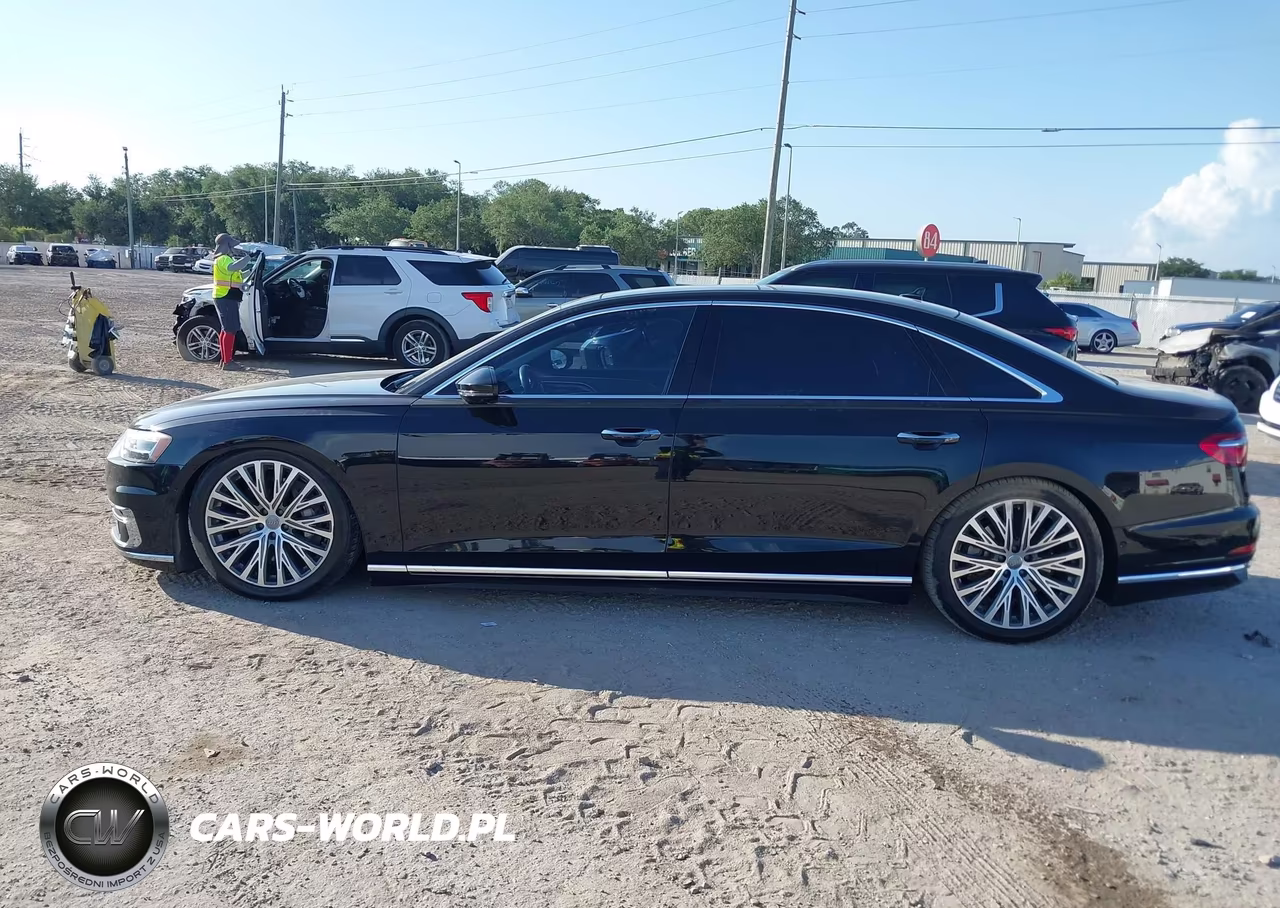 2019 Audi A8 L 55 VIN:WAU8DAF86KN017141 - 14