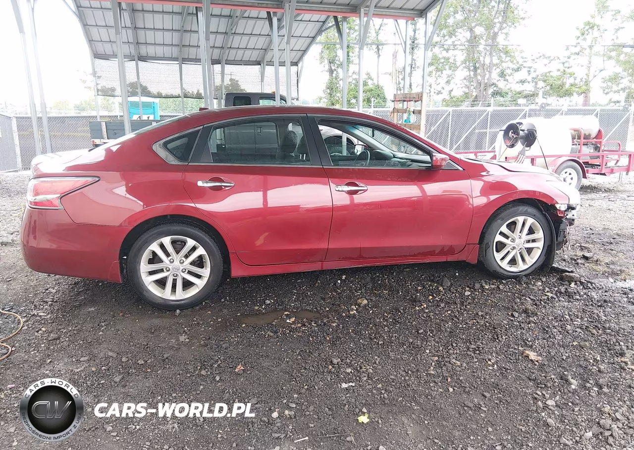 2015 Nissan Altima 2.5 S VIN:1N4AL3AP2FN340633 - 13
