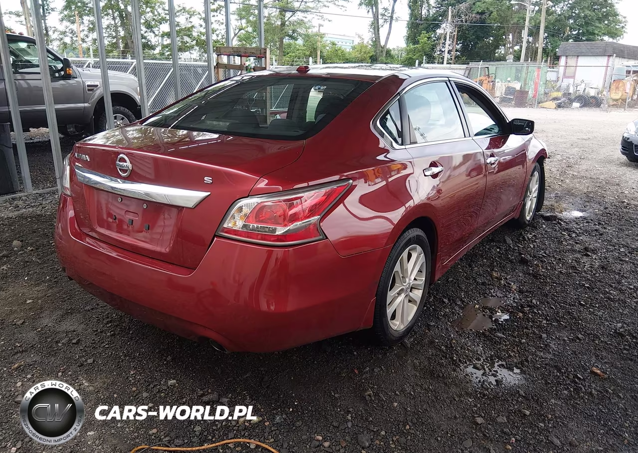 2015 Nissan Altima 2.5 S VIN:1N4AL3AP2FN340633 - 4