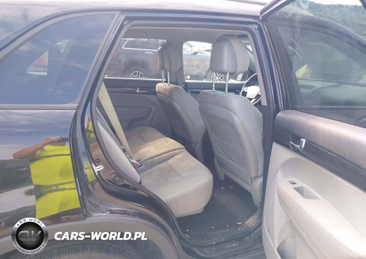 2011 Kia Sorento Lx VIN:5XYKT3A11BG125546 - 8