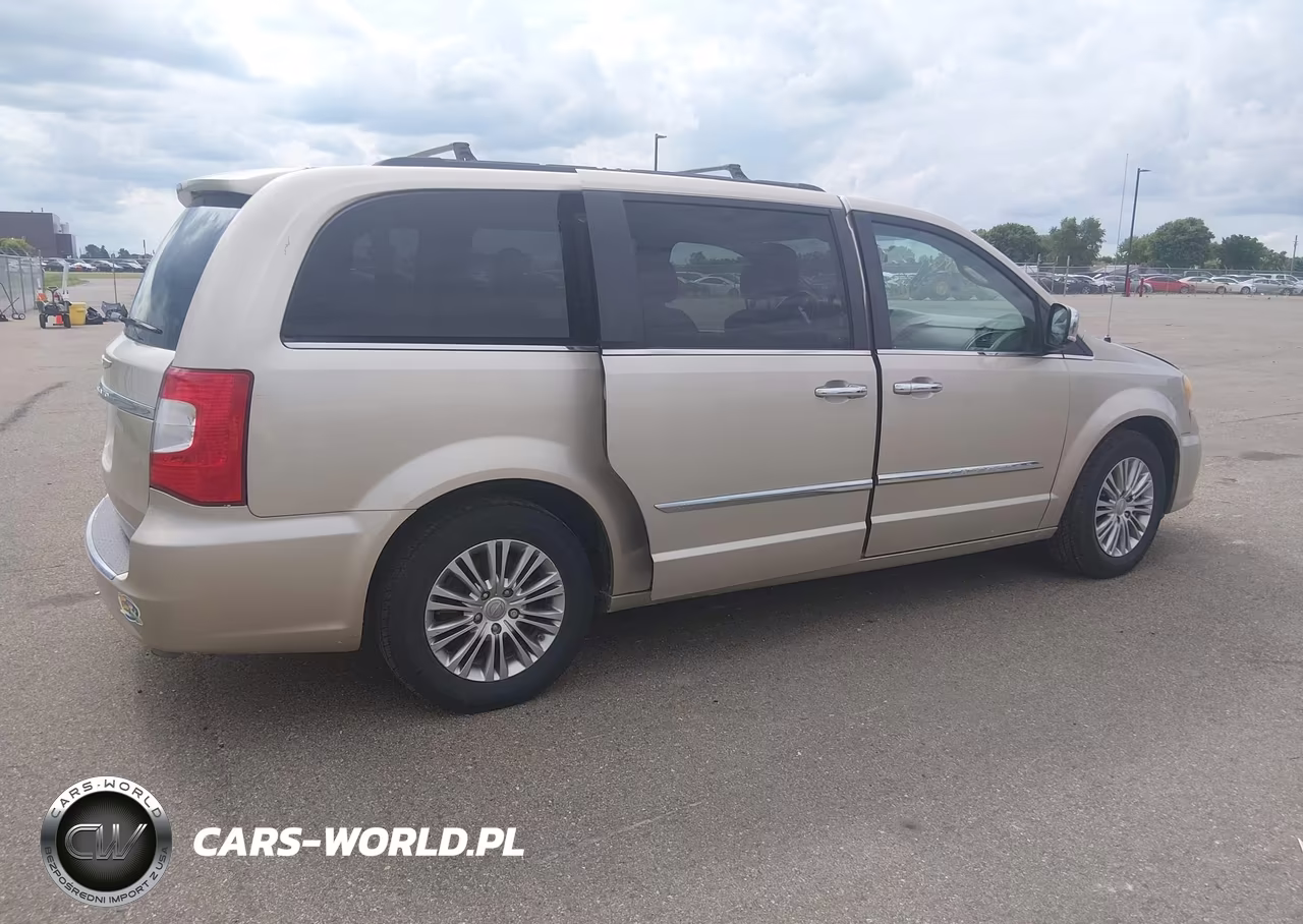 2013 Chrysler Town & Country Touring-L VIN:2C4RC1CG0DR616080 - 4