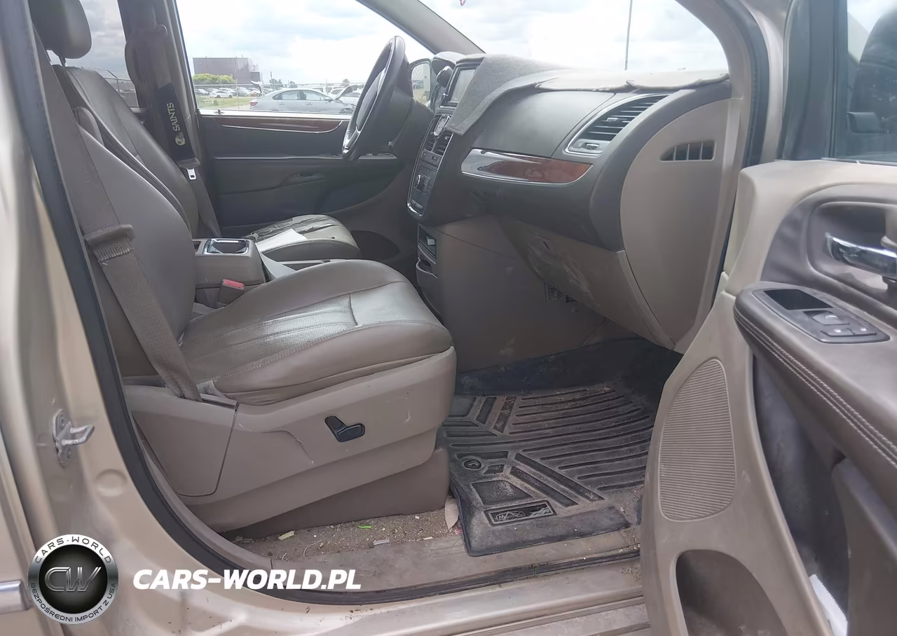 2013 Chrysler Town & Country Touring-L VIN:2C4RC1CG0DR616080 - 5