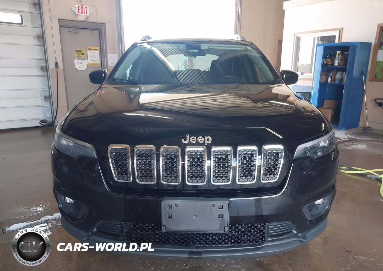 2019 Jeep Cherokee Latitude 4X4 VIN:1C4PJMCB0KD343628 - 17