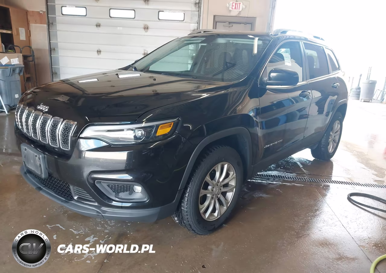 2019 Jeep Cherokee Latitude 4X4 VIN:1C4PJMCB0KD343628 - 2