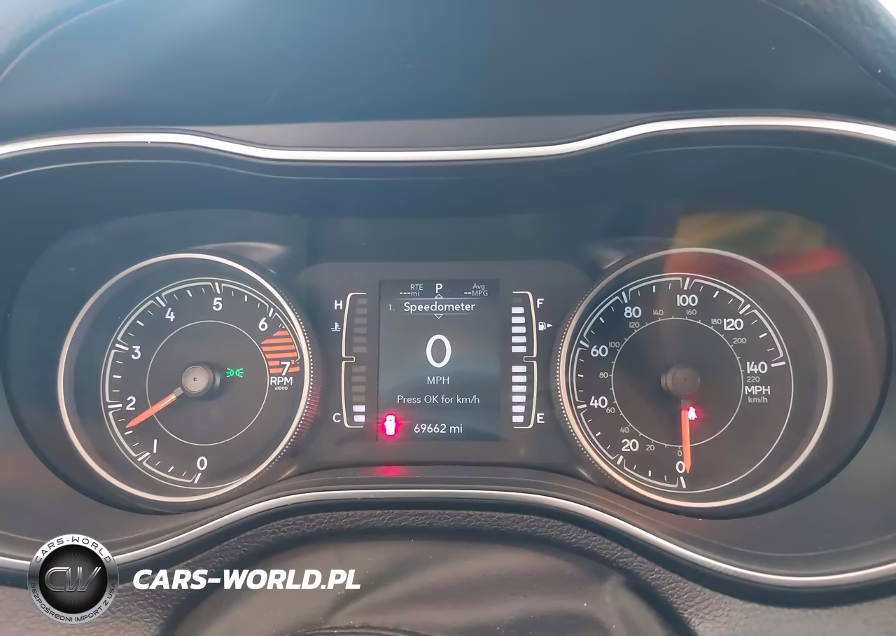 2019 Jeep Cherokee Latitude 4X4 VIN:1C4PJMCB0KD343628 - 7