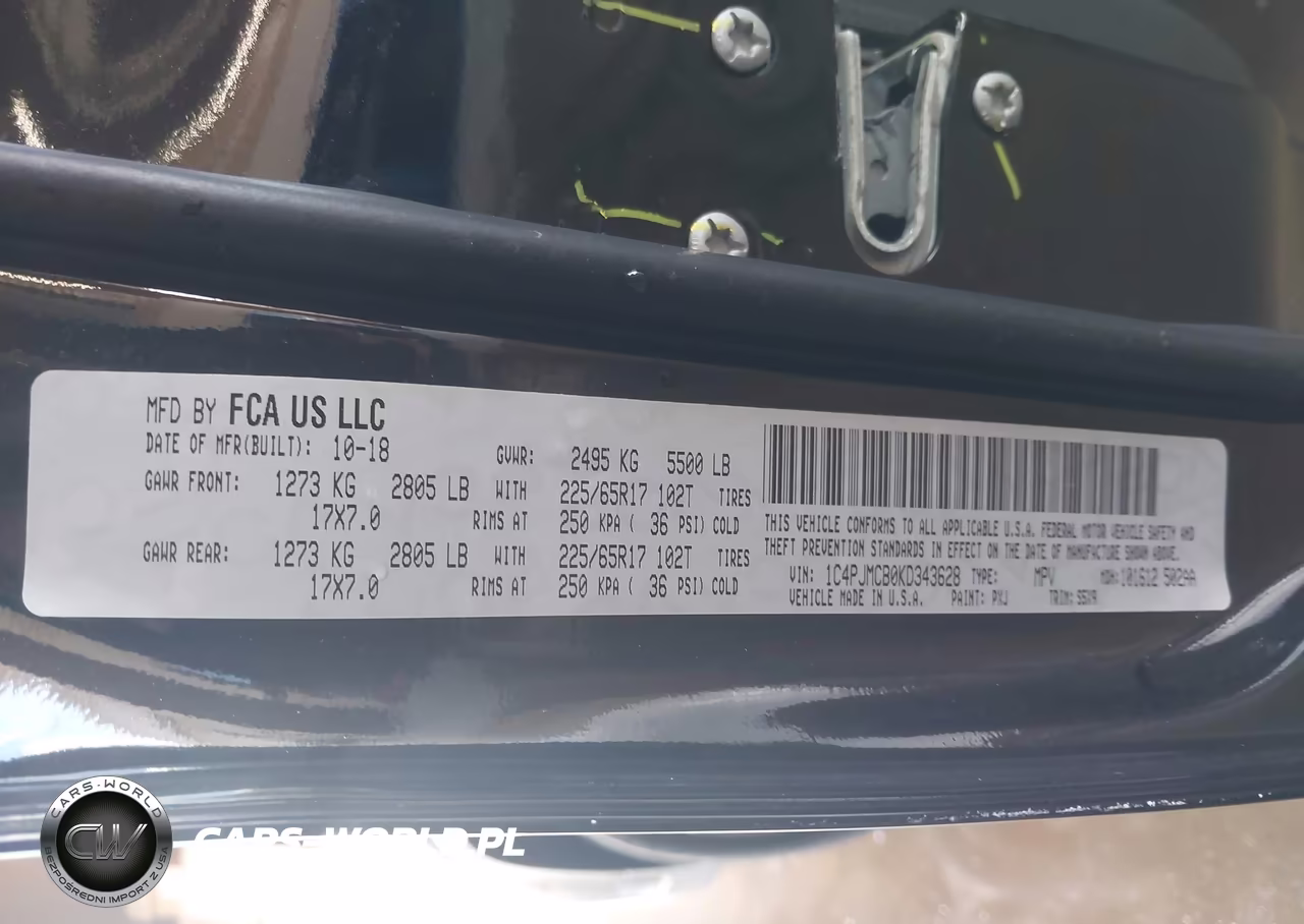 2019 Jeep Cherokee Latitude 4X4 VIN:1C4PJMCB0KD343628 - 9
