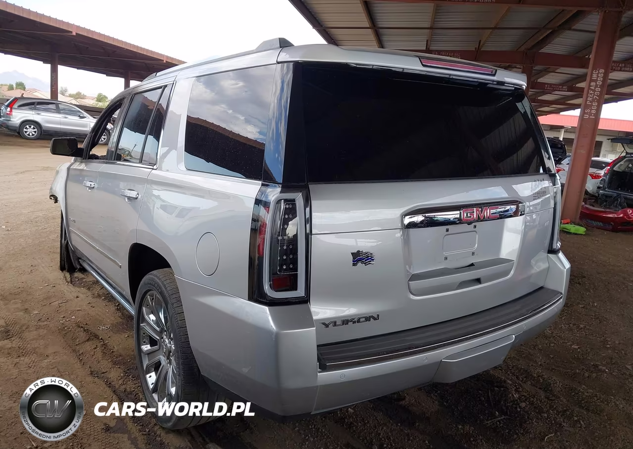 2015 GMC Yukon Denali VIN:1GKS1CKJ1FR732515 - 3