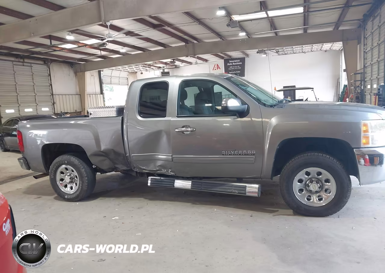 2012 Chevrolet Silverado 1500 Ls VIN:1GCRKREA7CZ229864 - 13