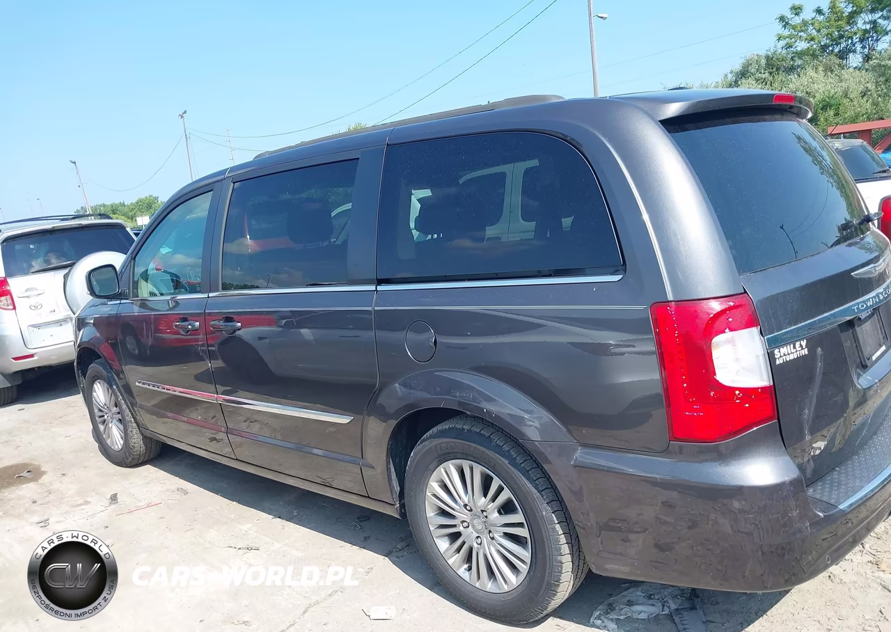 2015 Chrysler Town & Country Touring-L VIN:2C4RC1CG3FR589833 - 14