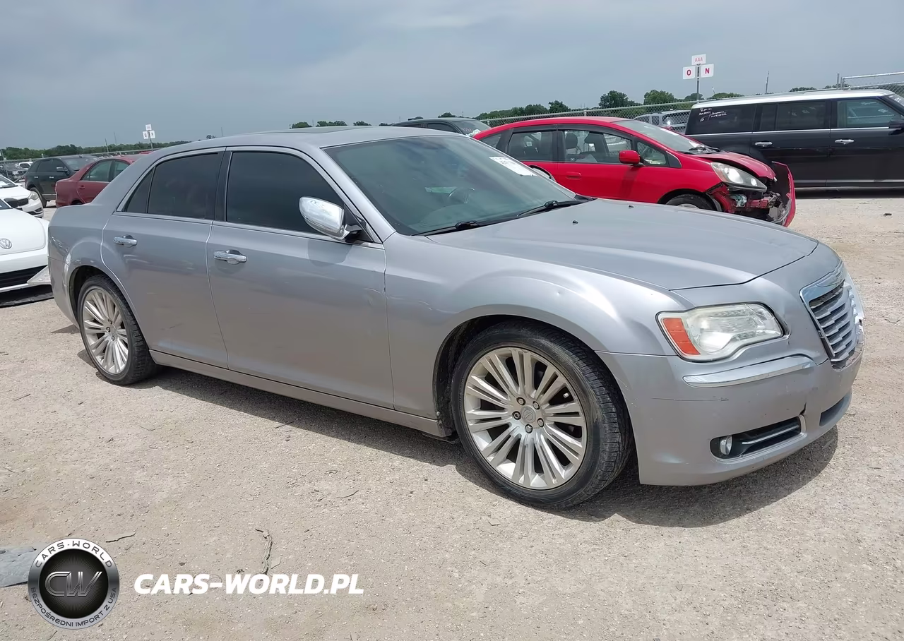 2013 Chrysler 300C – zdjęcie 1 z 16