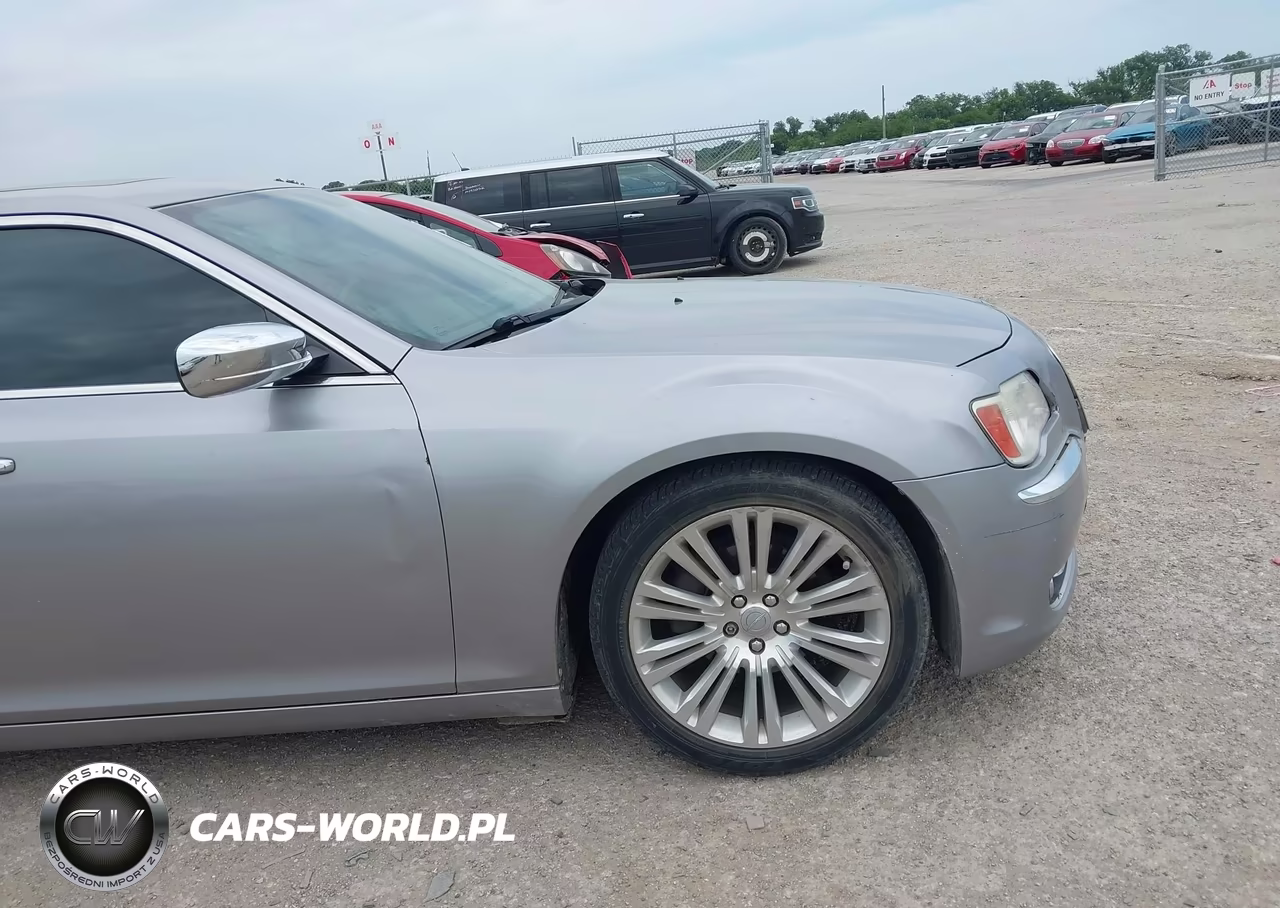 2013 Chrysler 300C VIN:2C3CCAEG7DH660798 - 6