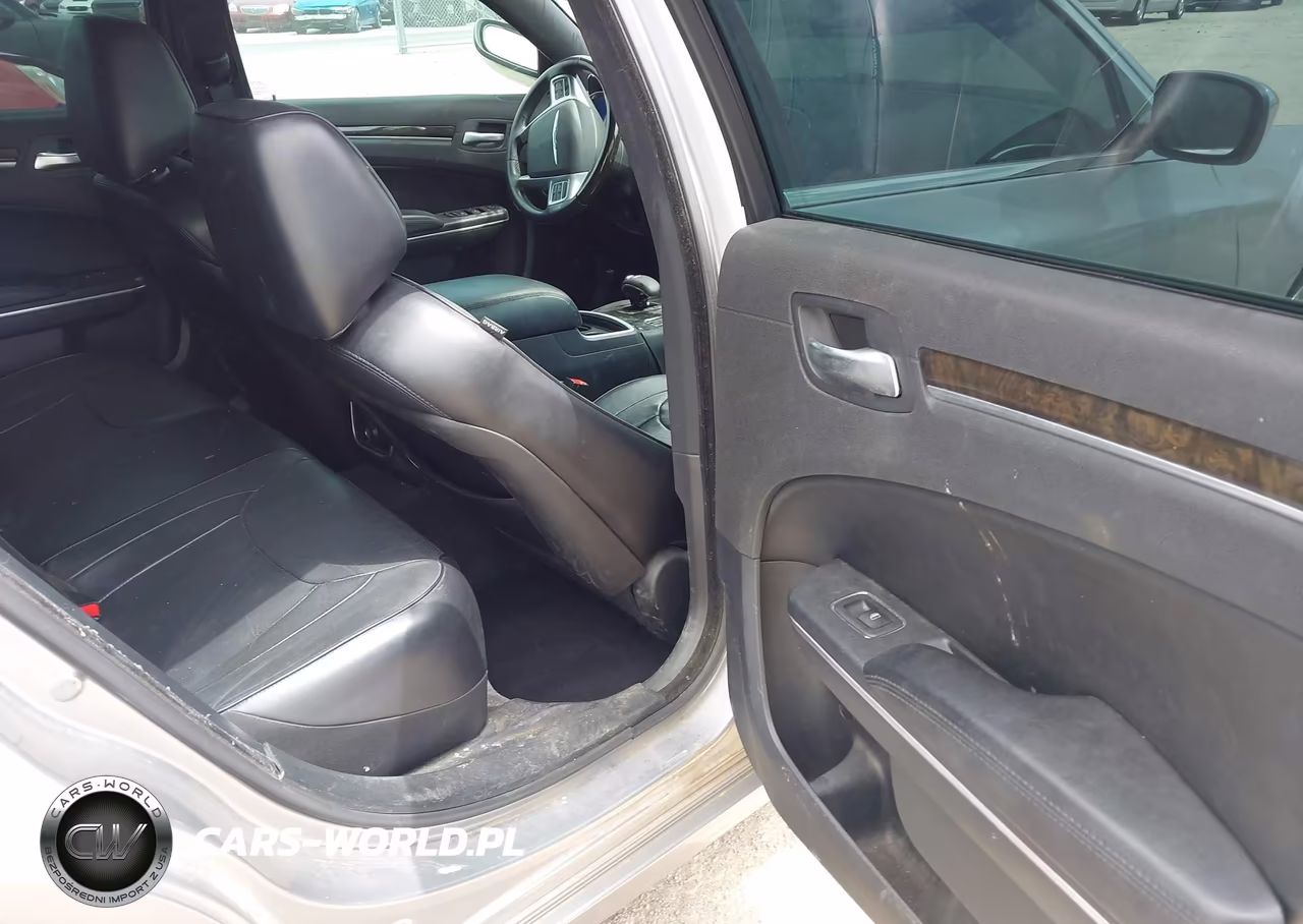 2013 Chrysler 300C VIN:2C3CCAEG7DH660798 - 8