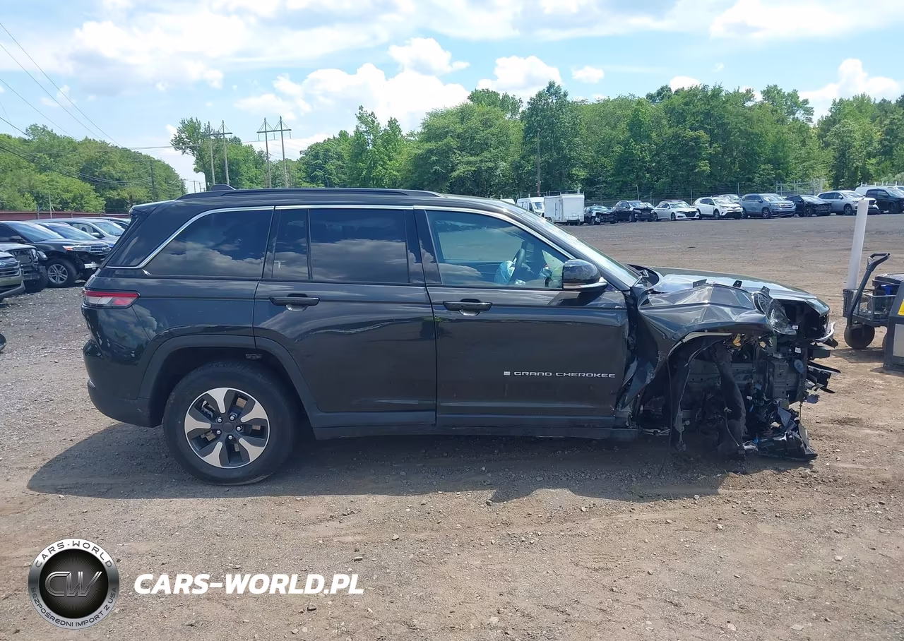 2024 Jeep Grand Cherokee 4Xe VIN:1C4RJYB61RC121183 - 13
