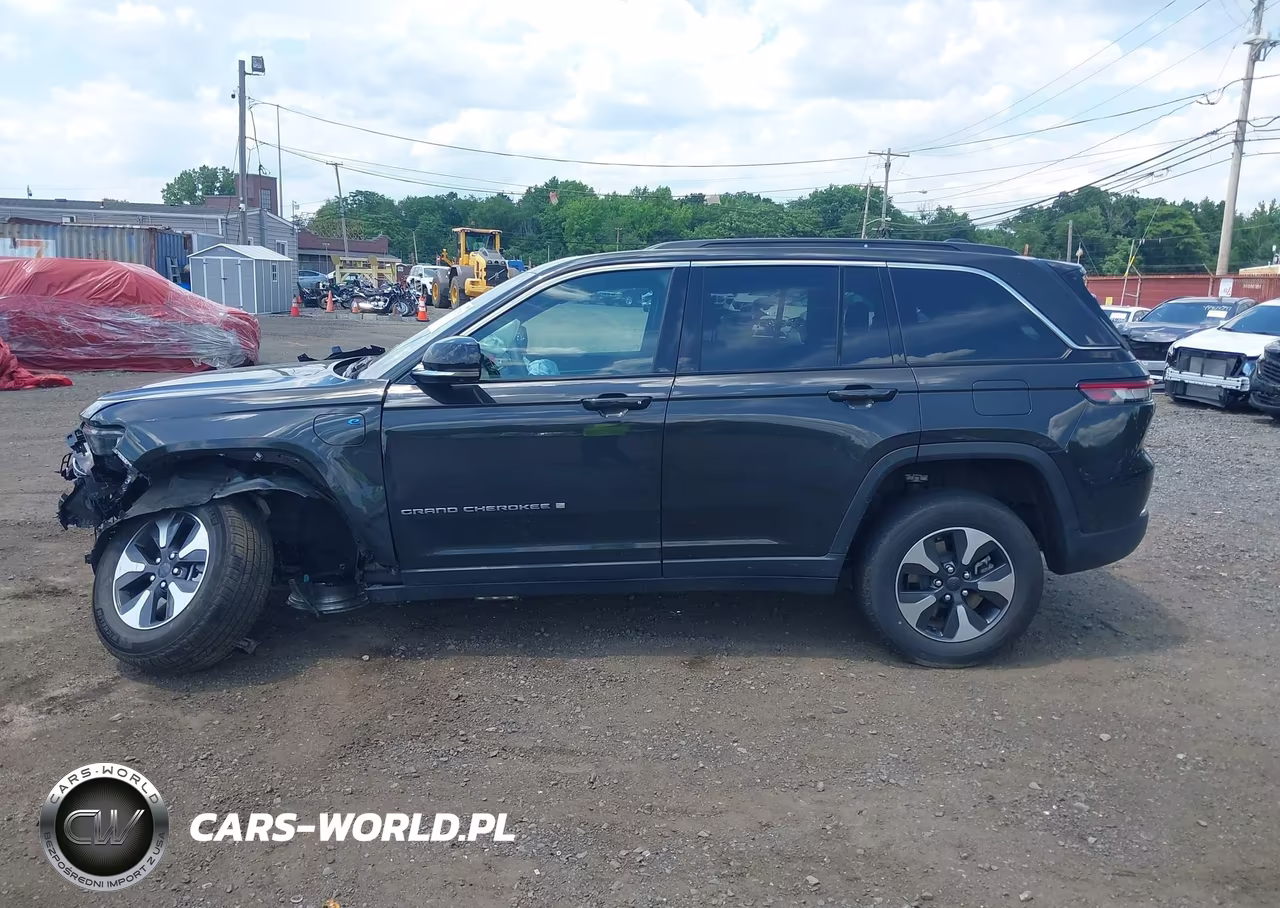 2024 Jeep Grand Cherokee 4Xe VIN:1C4RJYB61RC121183 - 14