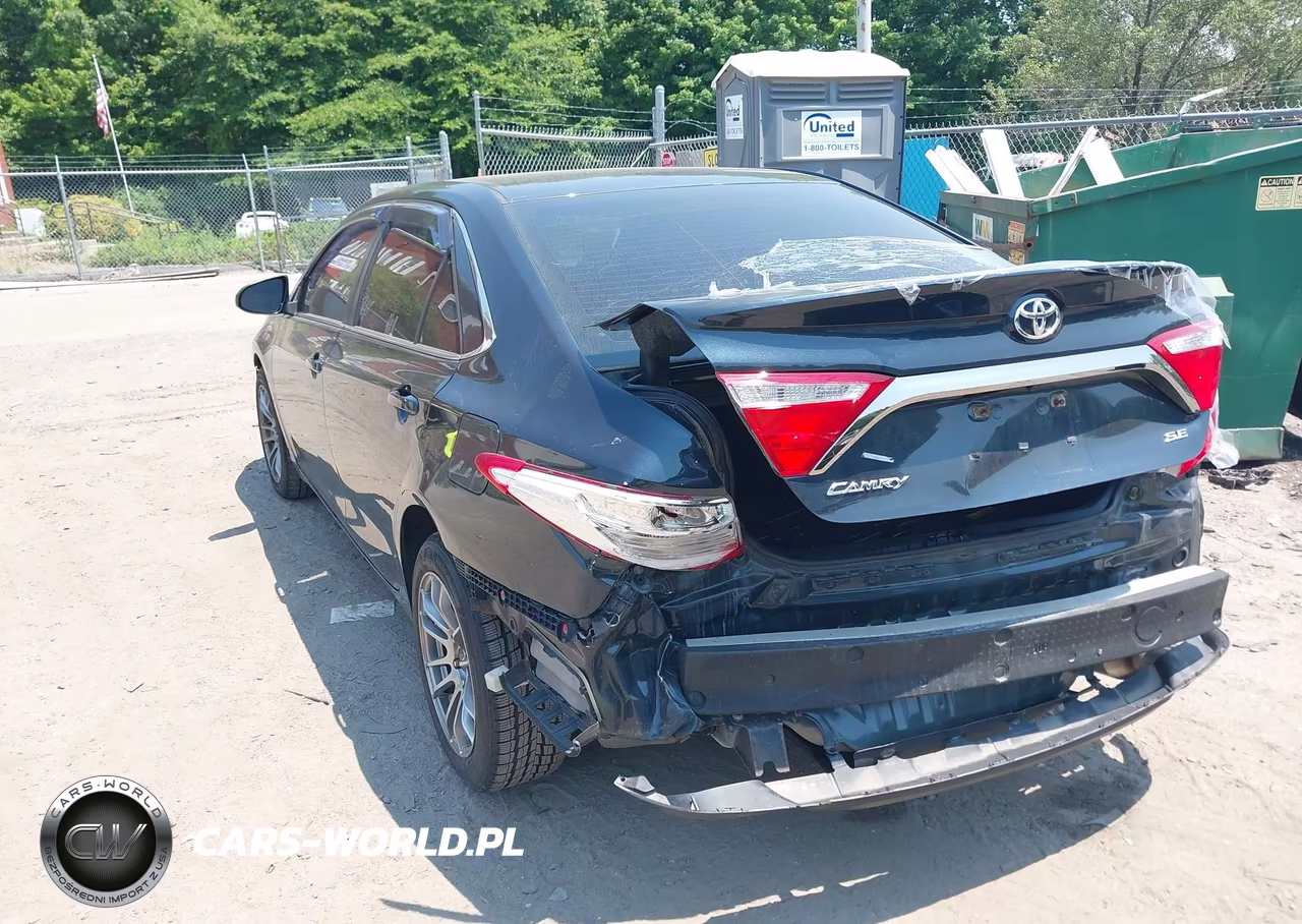 2015 Toyota Camry Se VIN:4T1BF1FK1FU100336 - 3
