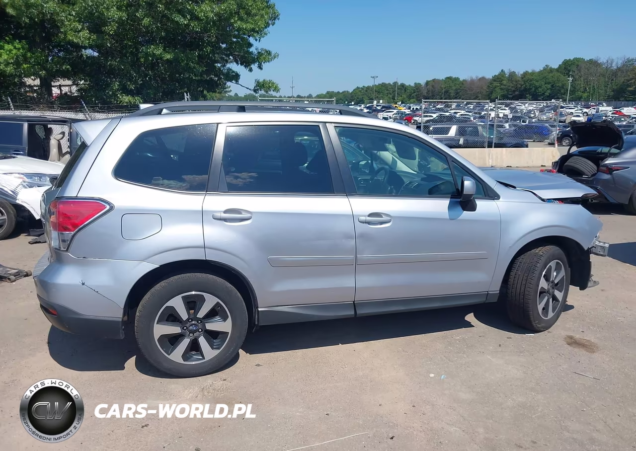 2018 Subaru Forester 2.5I Premium VIN:JF2SJAECXJH457417 - 14