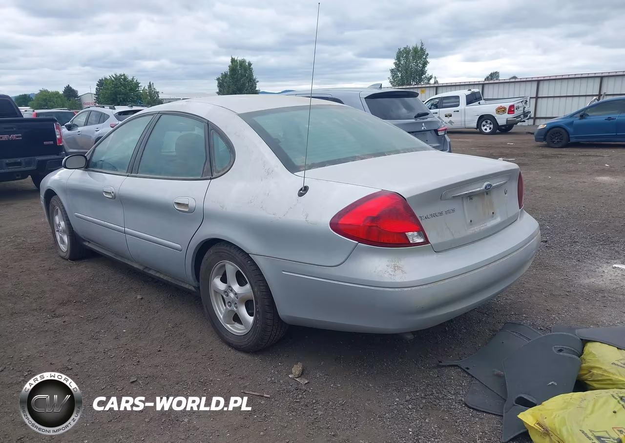2003 Ford Taurus VIN:1FAFP55U43G262913 - 3
