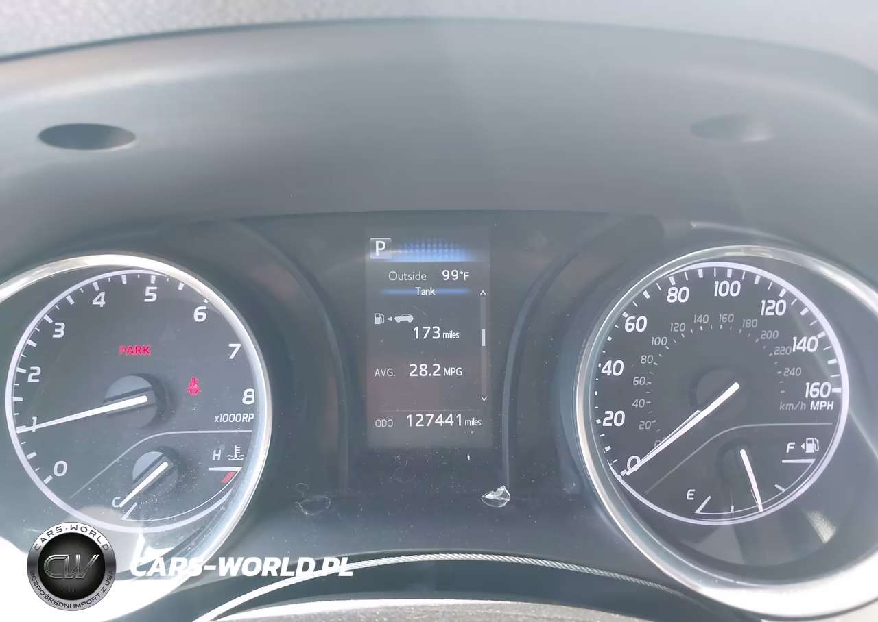 2018 Toyota Camry Le VIN:4T1B11HKXJU556761 - 7