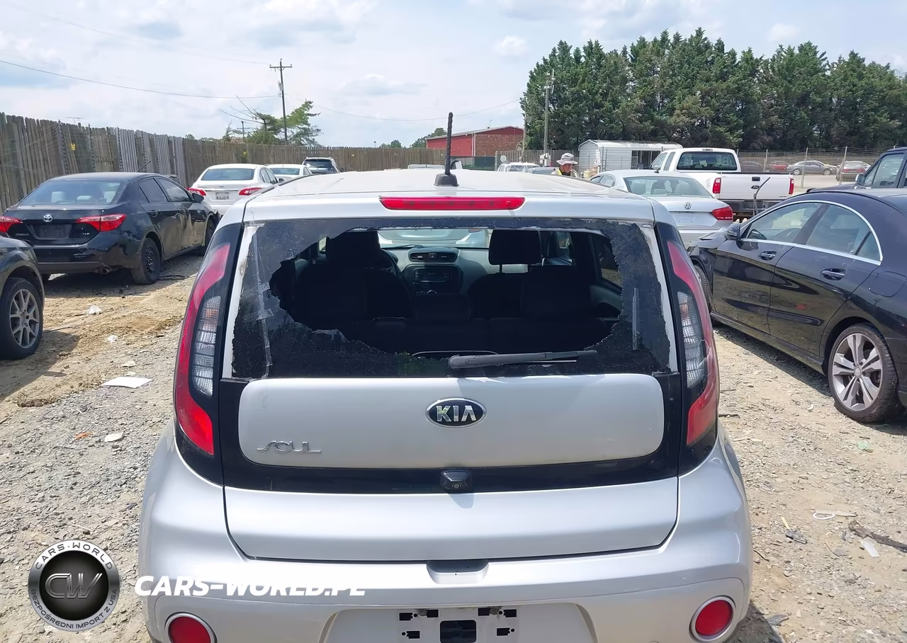2017 Kia Soul + VIN:KNDJP3A59H7435775 - 6