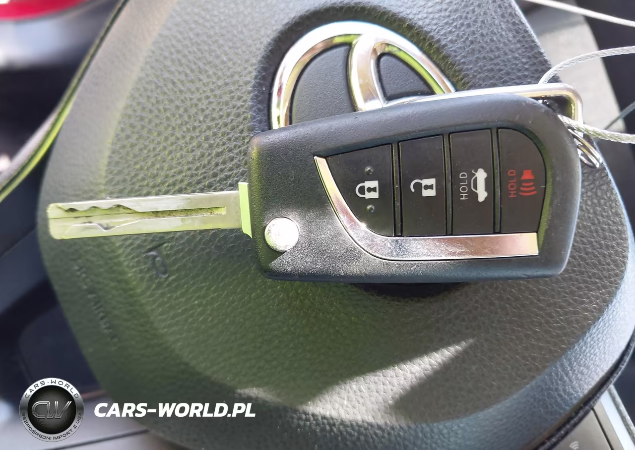 2022 Toyota Corolla Le VIN:JTDEPMAE5NJ210226 - 11
