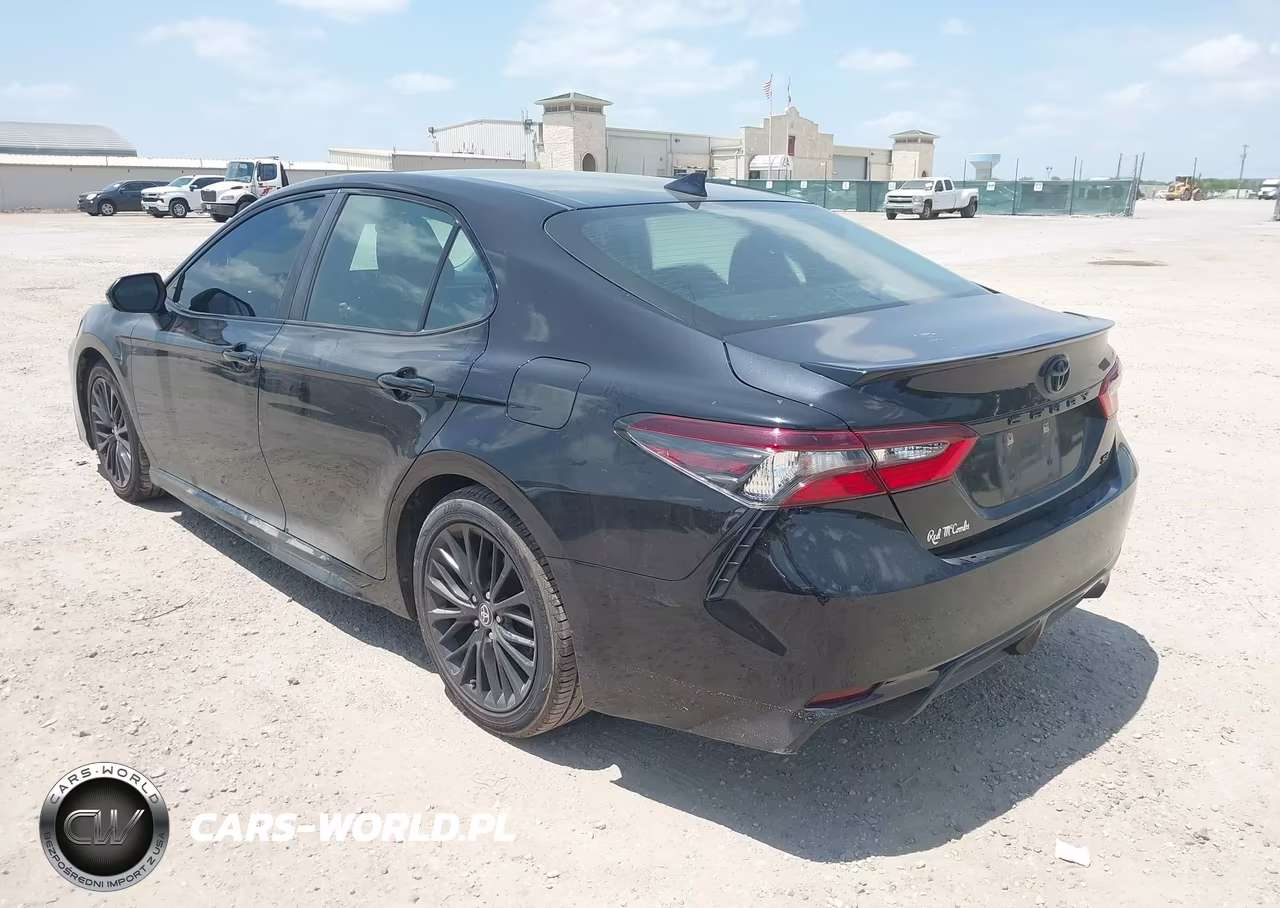 2021 Toyota Camry Se Nightshade Edition VIN:4T1G11AK3MU427118 - 3