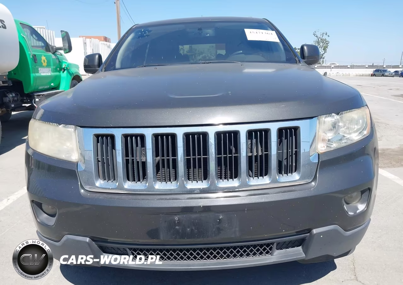 2011 Jeep Grand Cherokee Laredo VIN:1J4RS4GG0BC518245 - 16