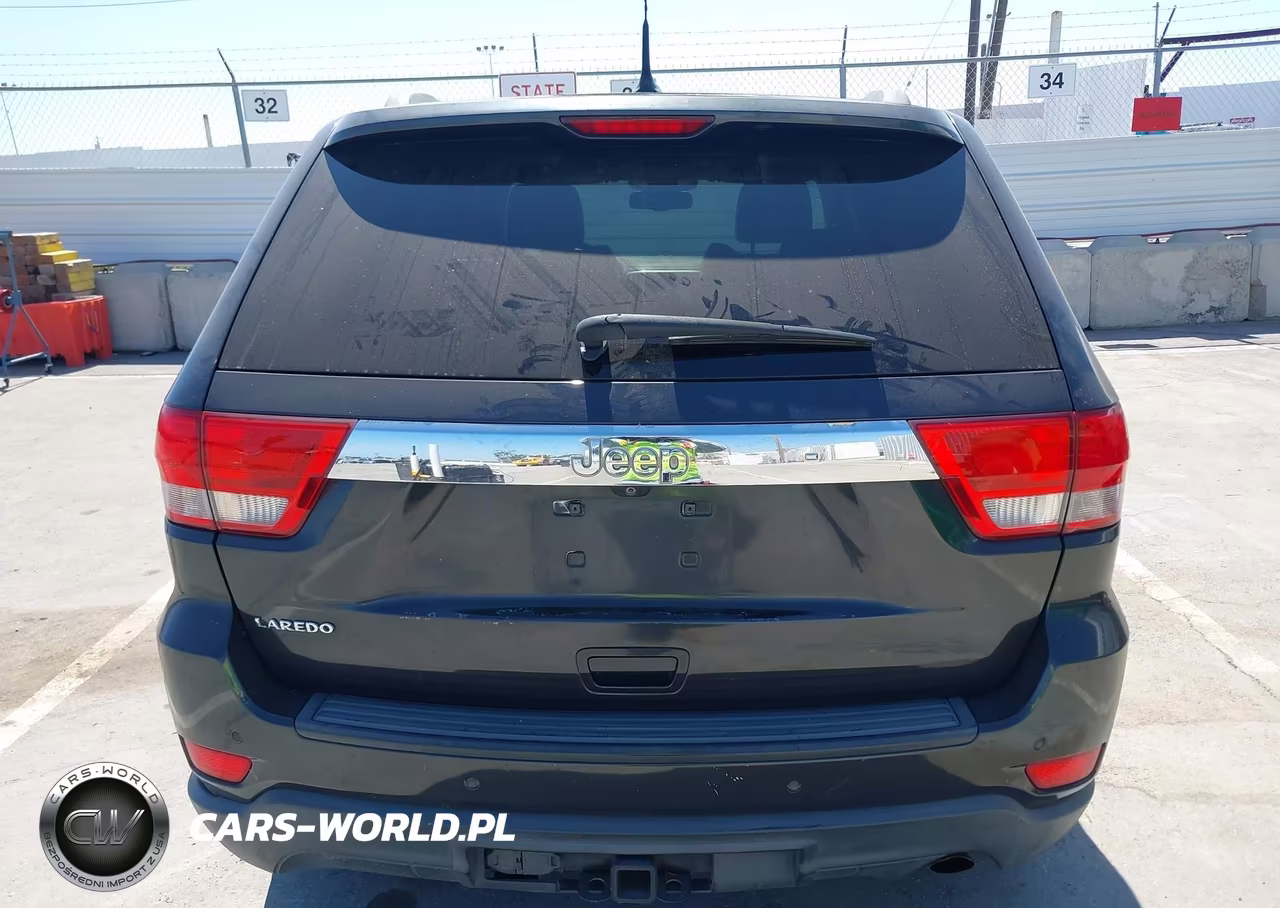 2011 Jeep Grand Cherokee Laredo VIN:1J4RS4GG0BC518245 - 20
