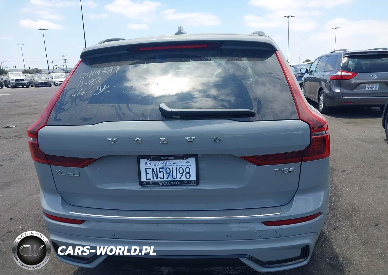 2026 Volvo Xc60 Plug-In Hybrid Plus, T8 Awd Electric-Gasoline, Dark VIN:YV4H60RC2T1424239 - 17