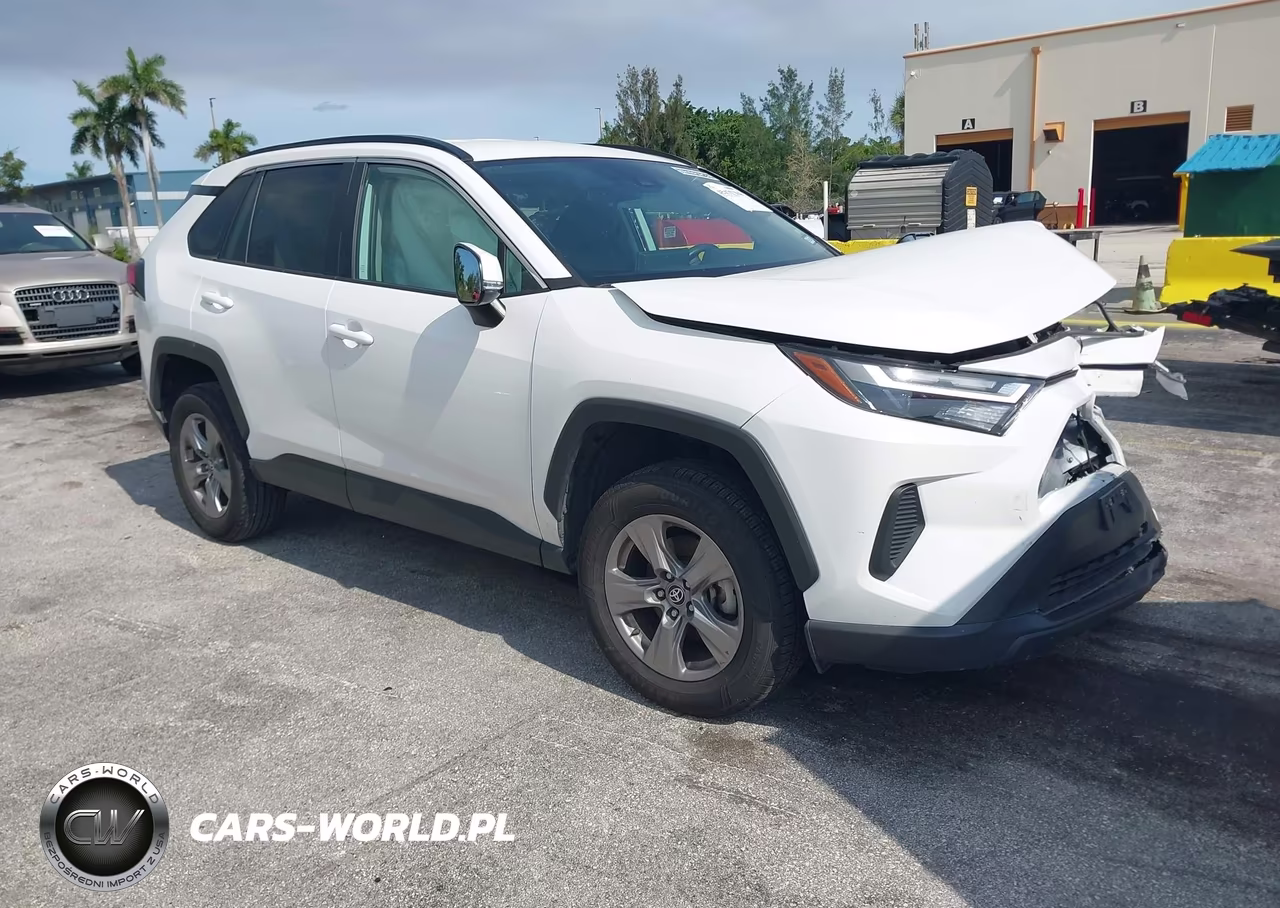 2024 Toyota Rav4 Xle – zdjęcie 1 z 16