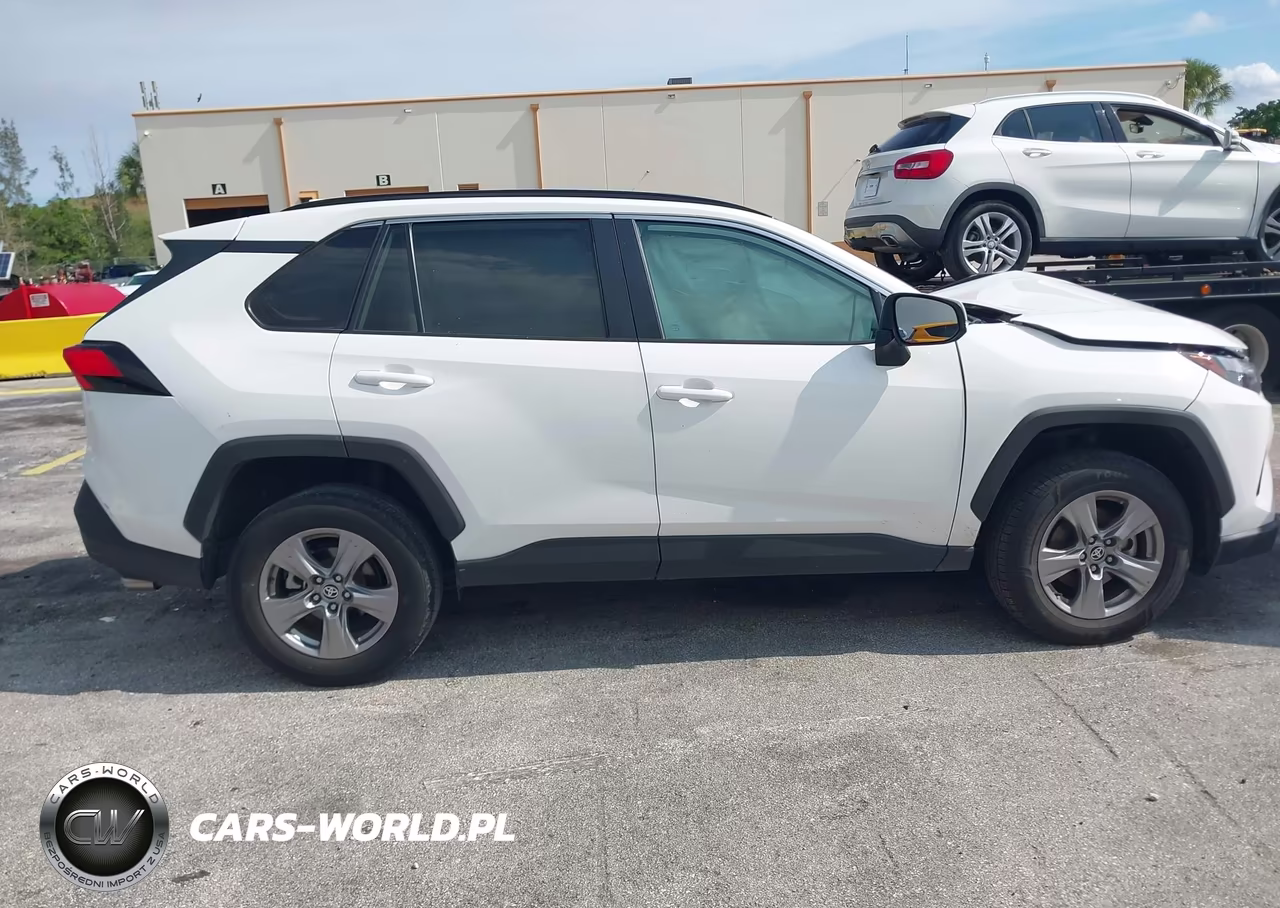 2024 Toyota Rav4 Xle VIN:2T3W1RFV0RW338618 - 13