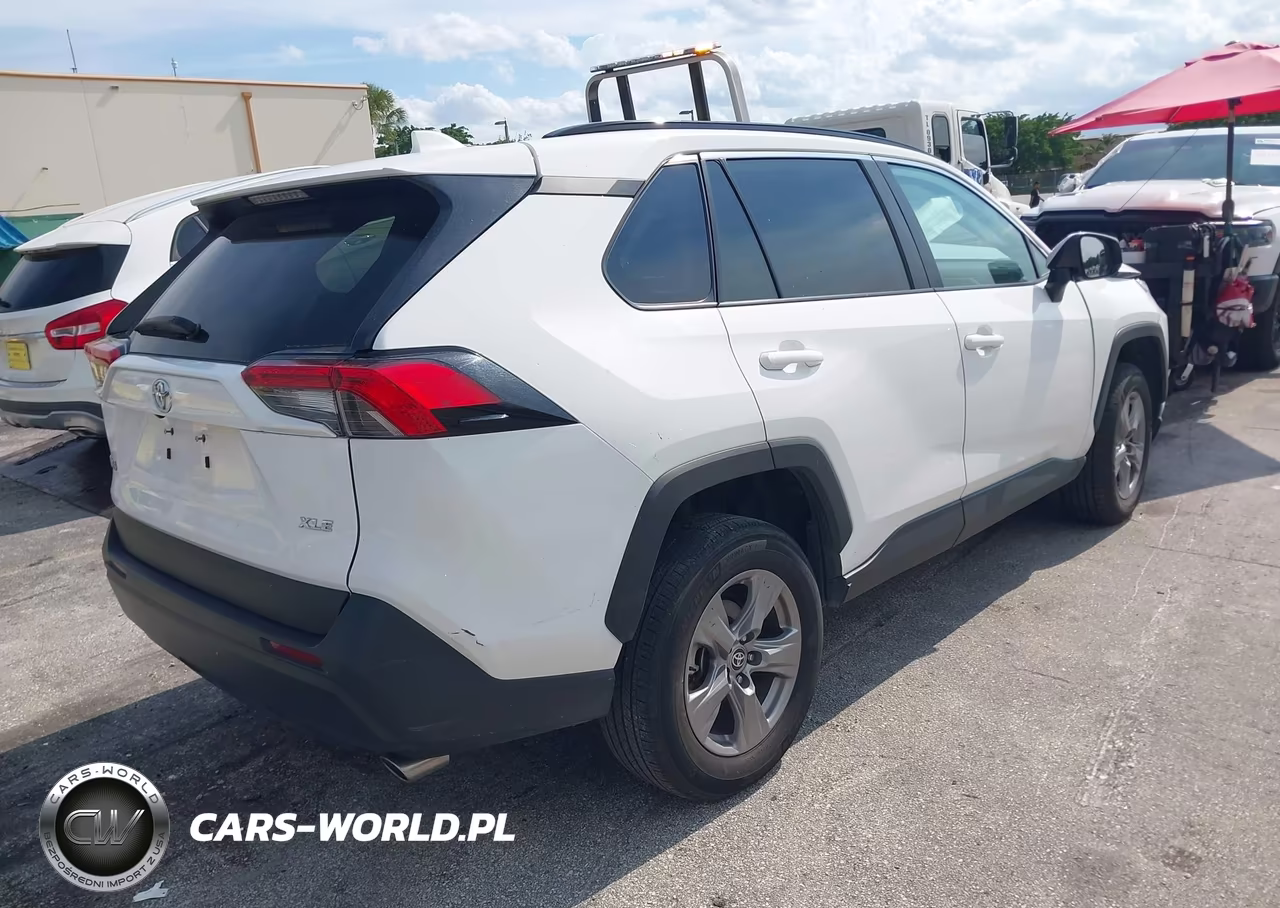 2024 Toyota Rav4 Xle VIN:2T3W1RFV0RW338618 - 4