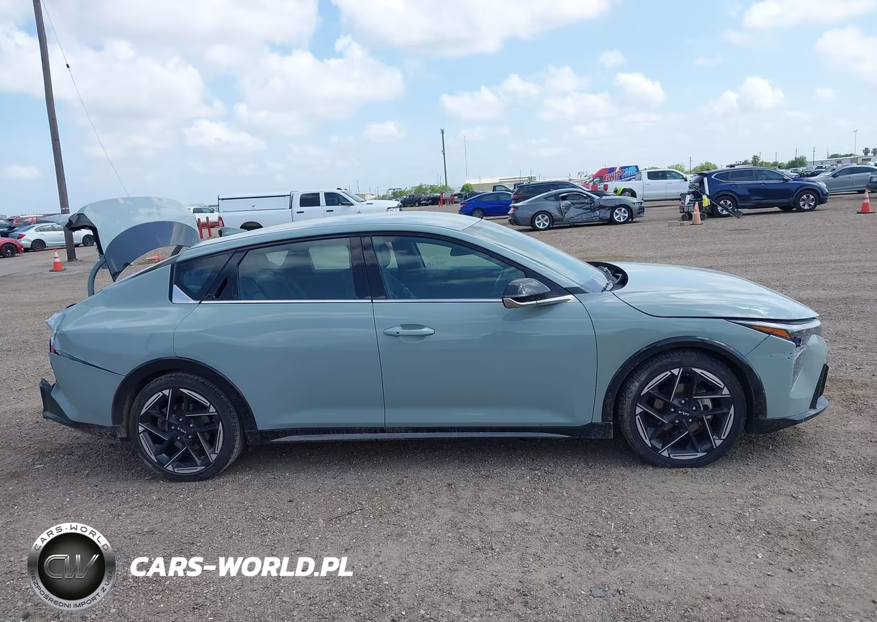 2025 Kia K4 Gt-Line VIN:3KPFW4DE9SE035247 - 13