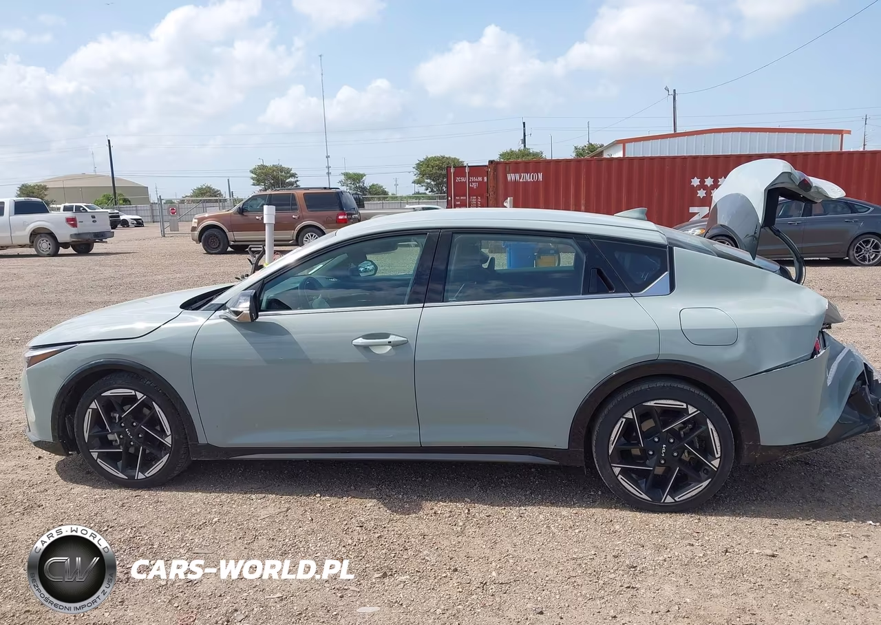 2025 Kia K4 Gt-Line VIN:3KPFW4DE9SE035247 - 14