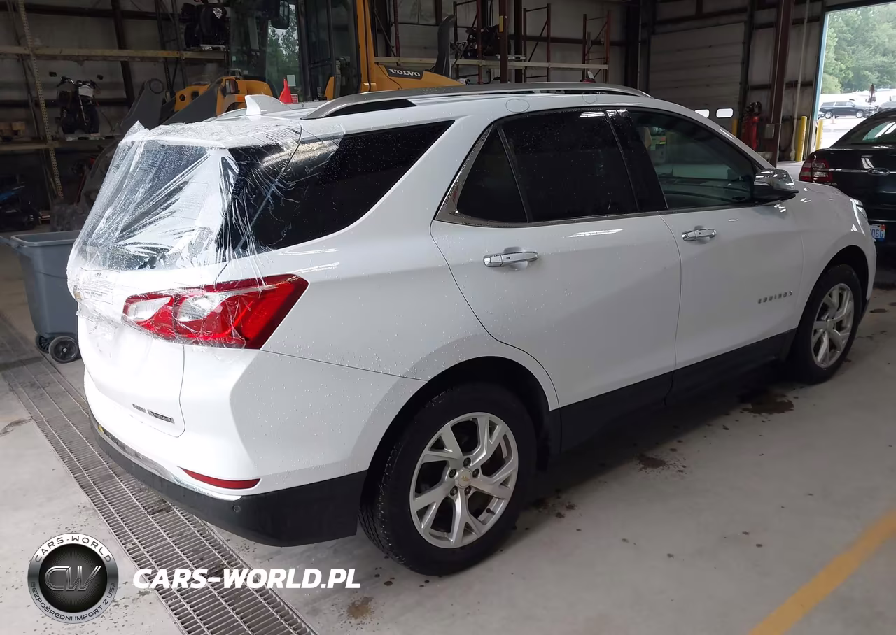 2018 Chevrolet Equinox Premier VIN:2GNAXVEVXJ6326146 - 4