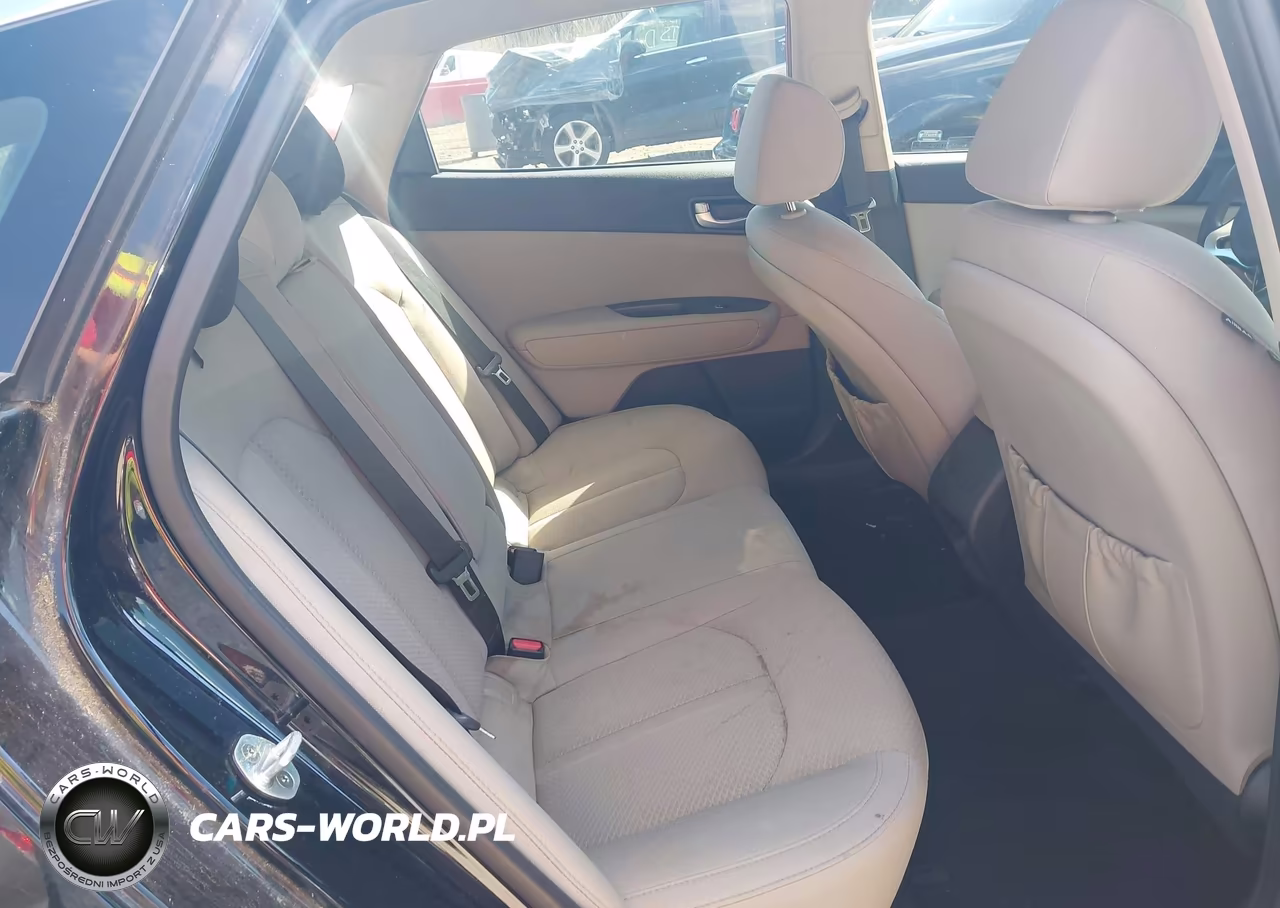 2018 Kia Optima Lx VIN:5XXGT4L3XJG220572 - 8