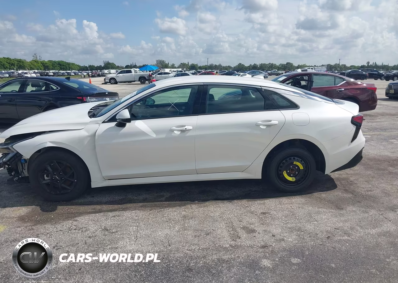 2026 Kia K5 Lxs Fwd VIN:KNAG24J7XT5457625 - 14