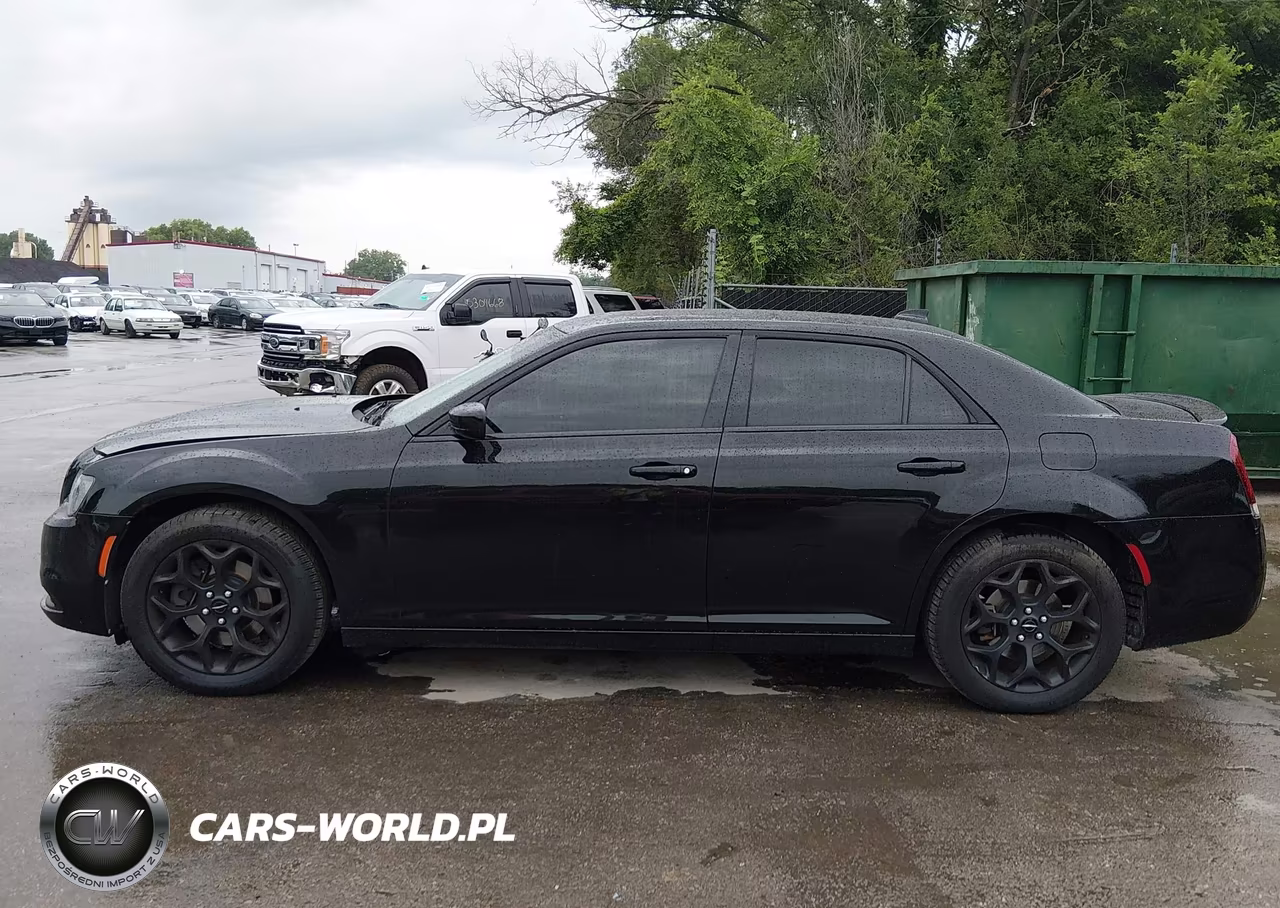 2015 Chrysler 300 300S VIN:2C3CCAGG3FH927841 - 15