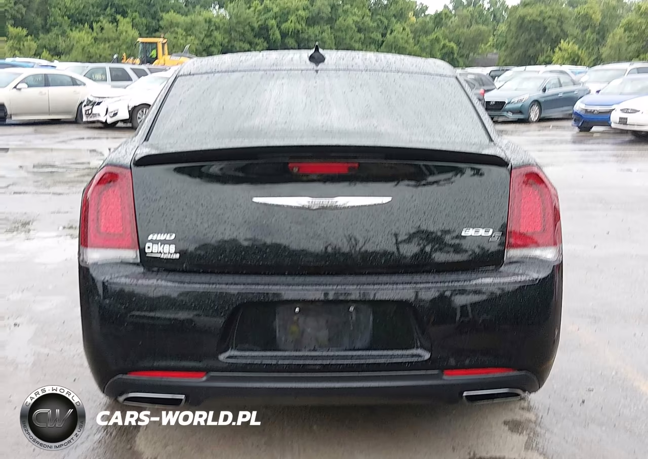 2015 Chrysler 300 300S VIN:2C3CCAGG3FH927841 - 17