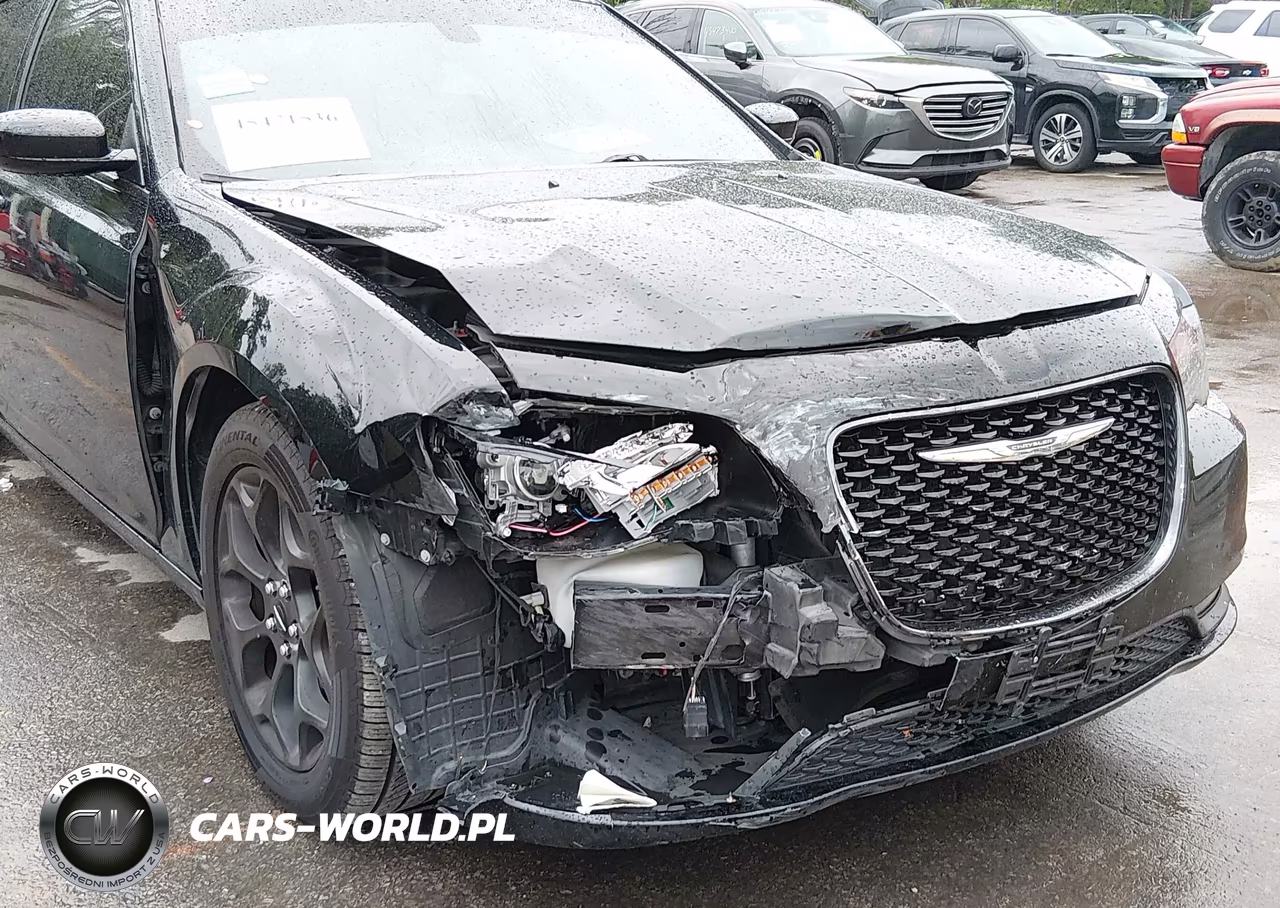 2015 Chrysler 300 300S VIN:2C3CCAGG3FH927841 - 6