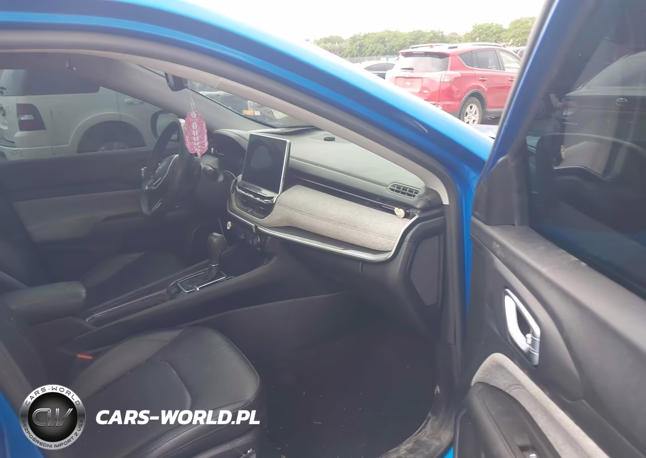 2022 Jeep Compass Latitude Lux 4X4 VIN:3C4NJDFB0NT109765 - 5