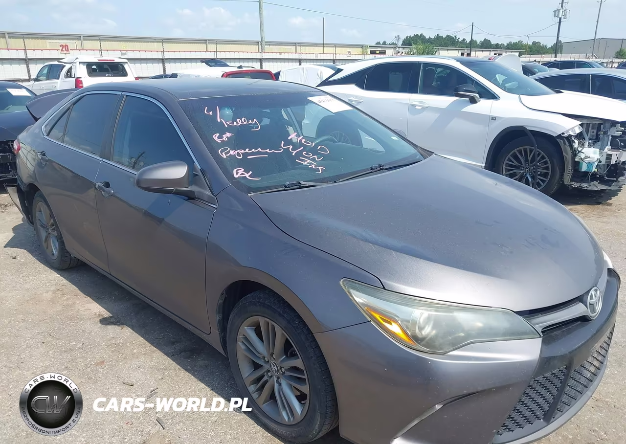 2016 Toyota Camry Se – zdjęcie 1 z 16