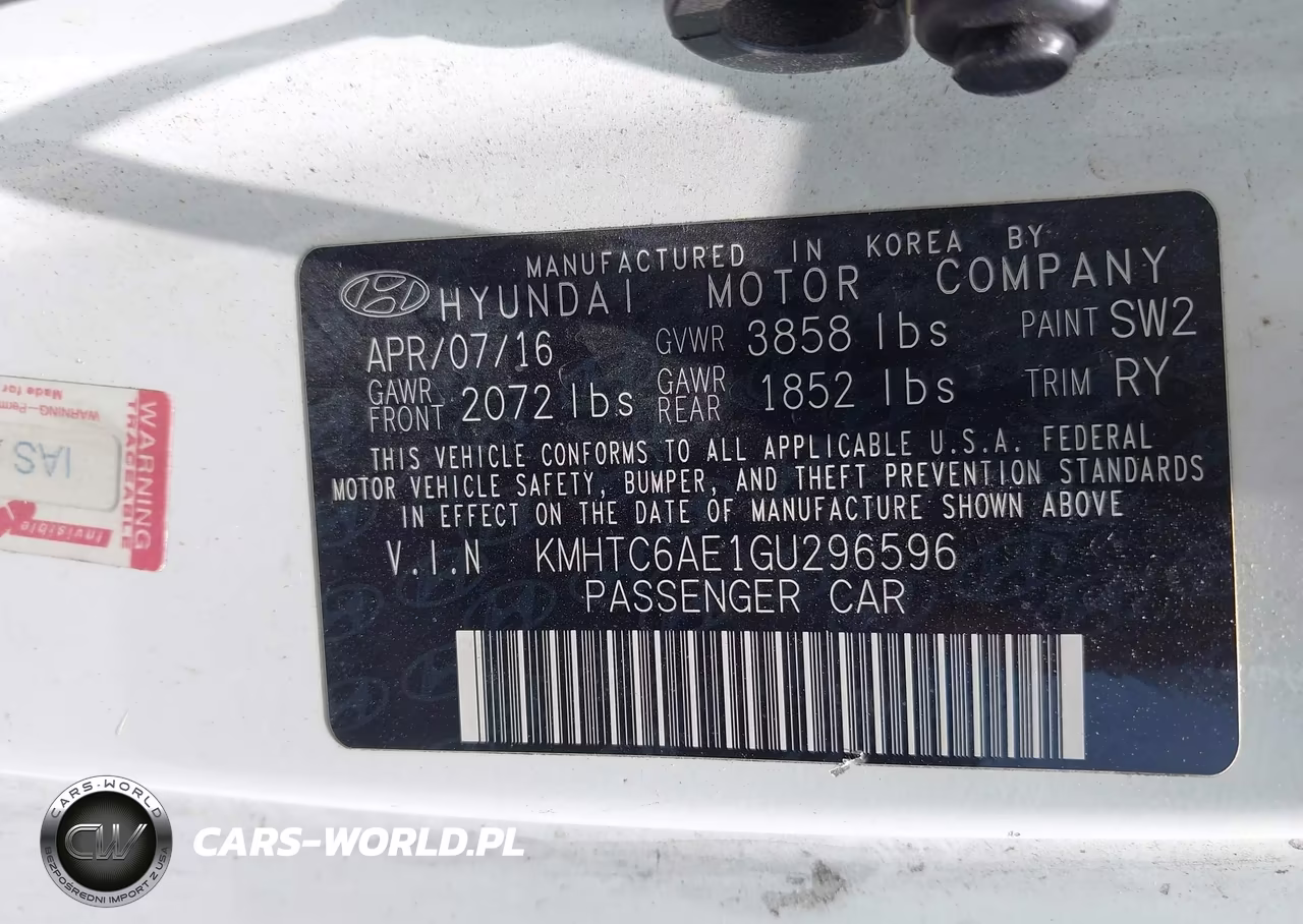 2016 Hyundai Veloster Turbo VIN:KMHTC6AE1GU296596 - 9