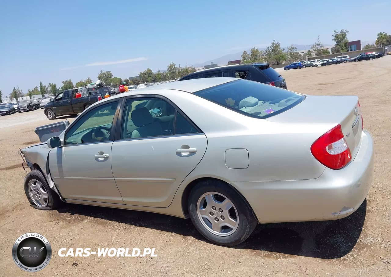 2003 Toyota Camry Le V6 VIN:4T1BF32K43U043580 - 15