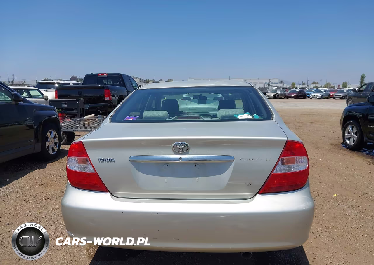 2003 Toyota Camry Le V6 VIN:4T1BF32K43U043580 - 17