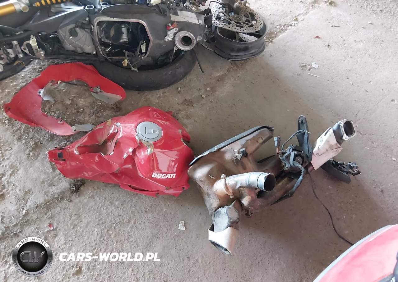 2022 Ducati Panigale V2 VIN:ZDMHAATW1NB008436 - 11