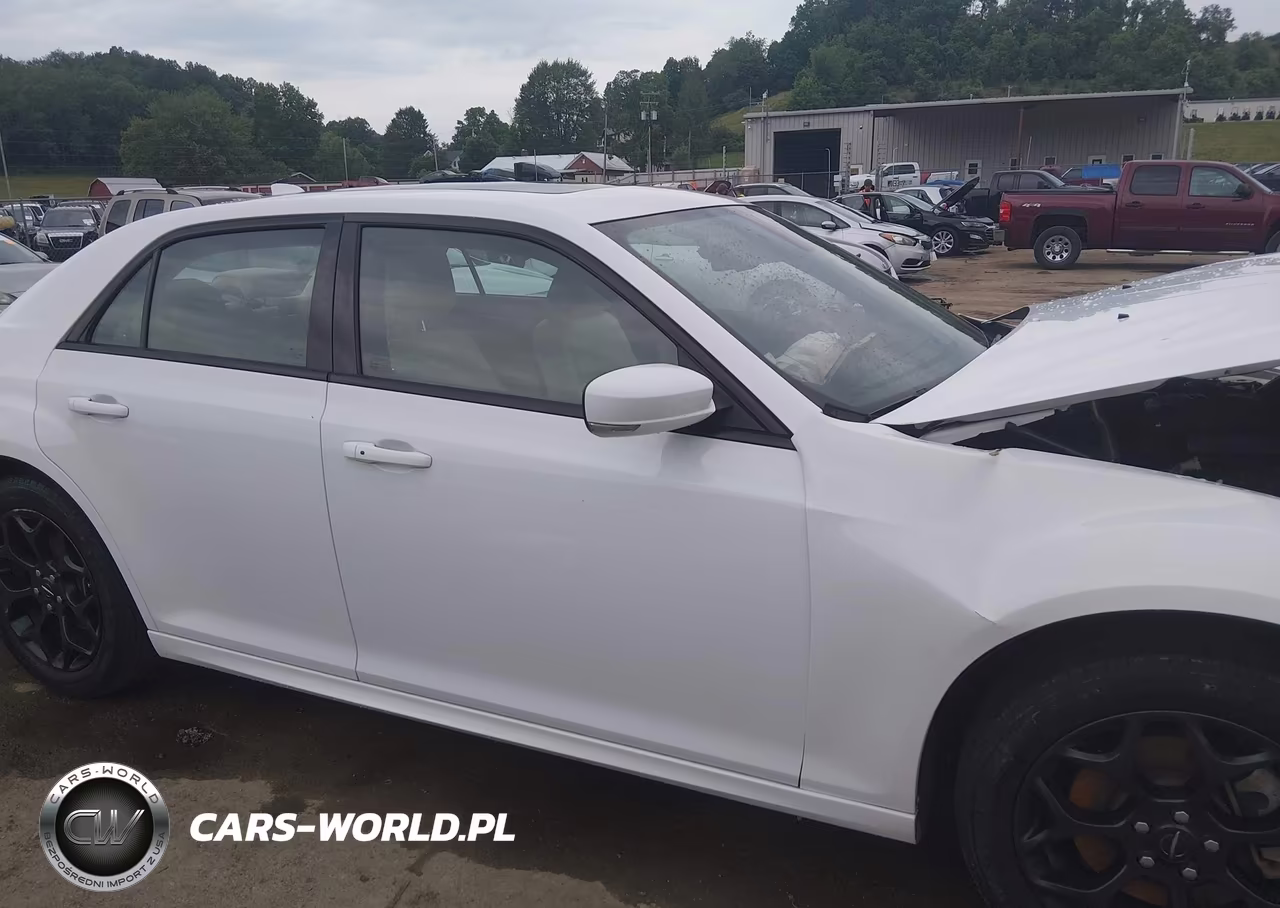 2023 Chrysler 300 Touring L Awd VIN:2C3CCASG6PH677682 - 14
