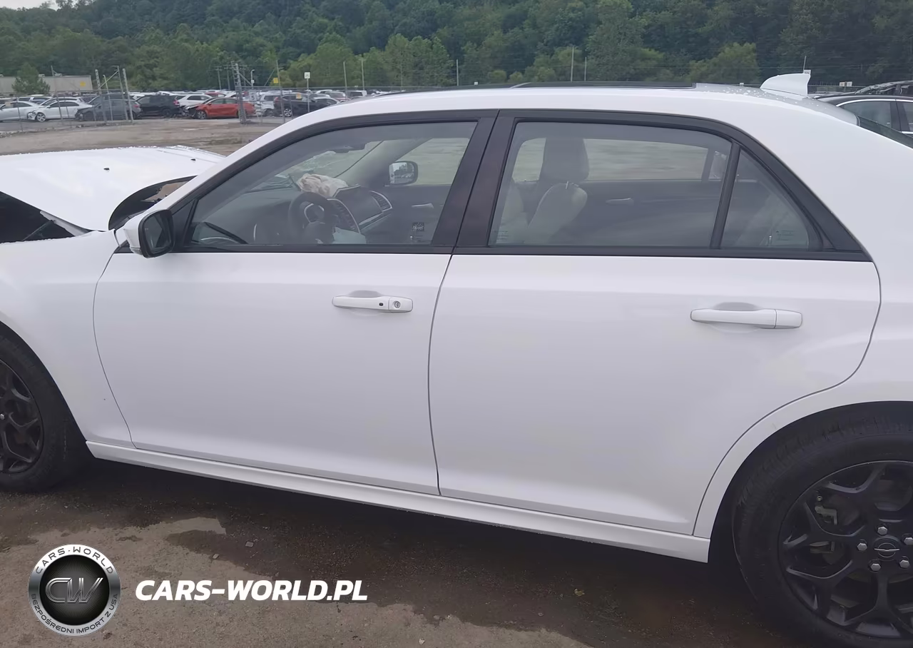 2023 Chrysler 300 Touring L Awd VIN:2C3CCASG6PH677682 - 15
