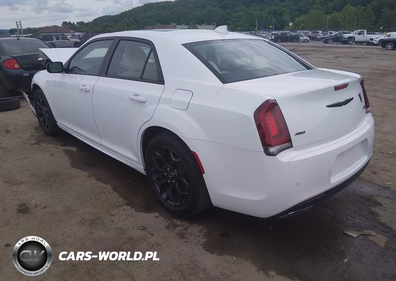 2023 Chrysler 300 Touring L Awd VIN:2C3CCASG6PH677682 - 3