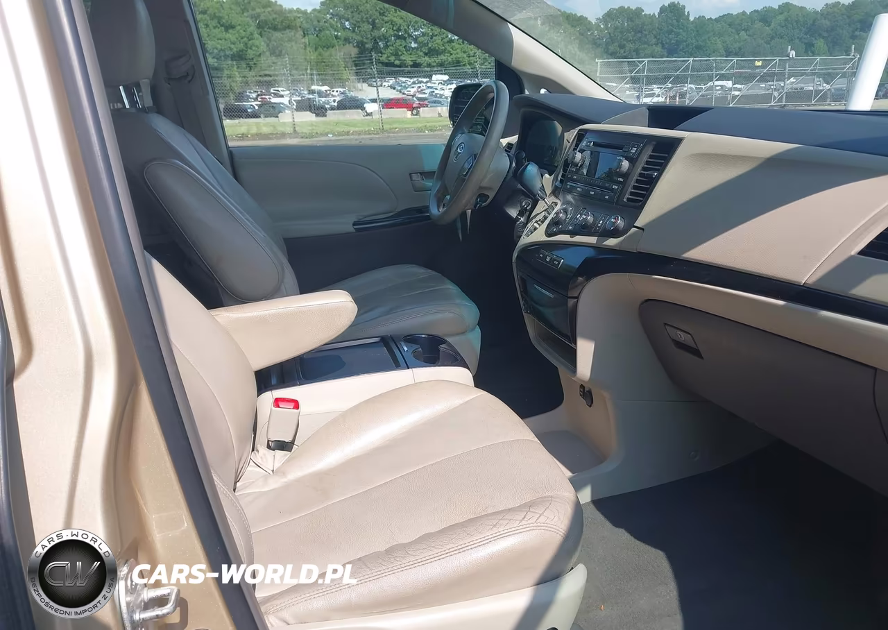 2011 Toyota Sienna Le V6 VIN:5TDKK3DC5BS102645 - 5